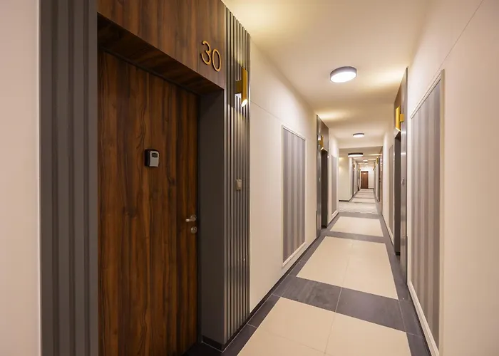 Luxurious Grey With Sauna, Gym And Parking By Renters Apartamento