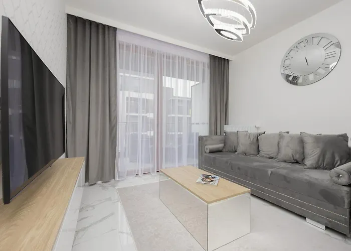 Luxurious Grey With Sauna, Gym And Parking By Renters * Varsóvia