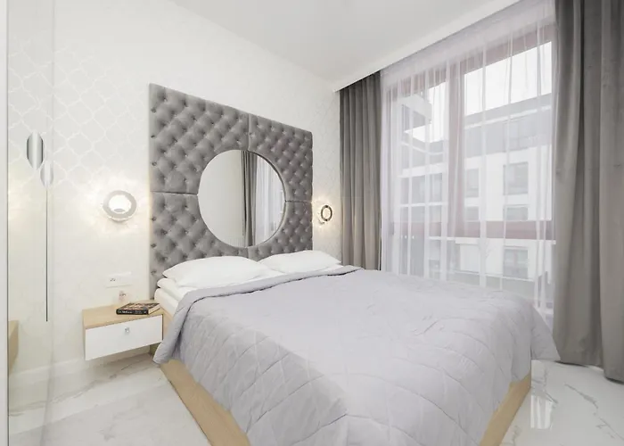 公寓 Luxurious Grey With Sauna, Gym And Parking By Renters *